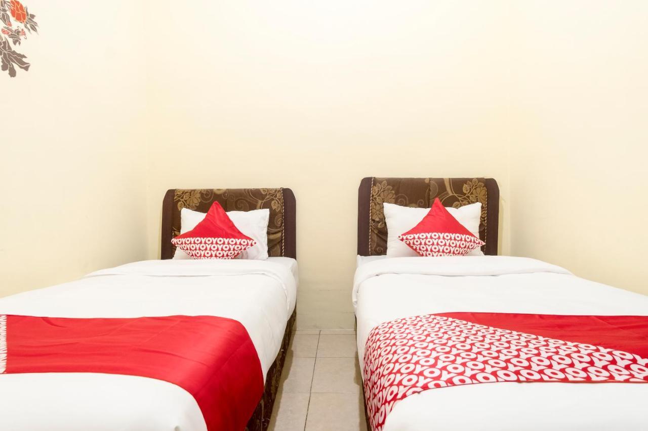 מדאן Oyo 723 Penginapan Nia Mandiri Syariah מראה חיצוני תמונה