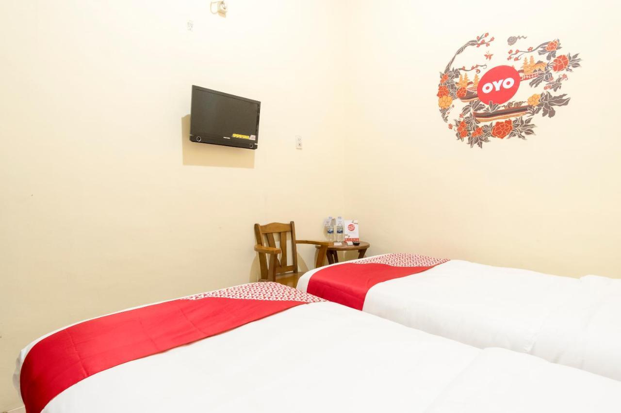 מדאן Oyo 723 Penginapan Nia Mandiri Syariah מראה חיצוני תמונה
