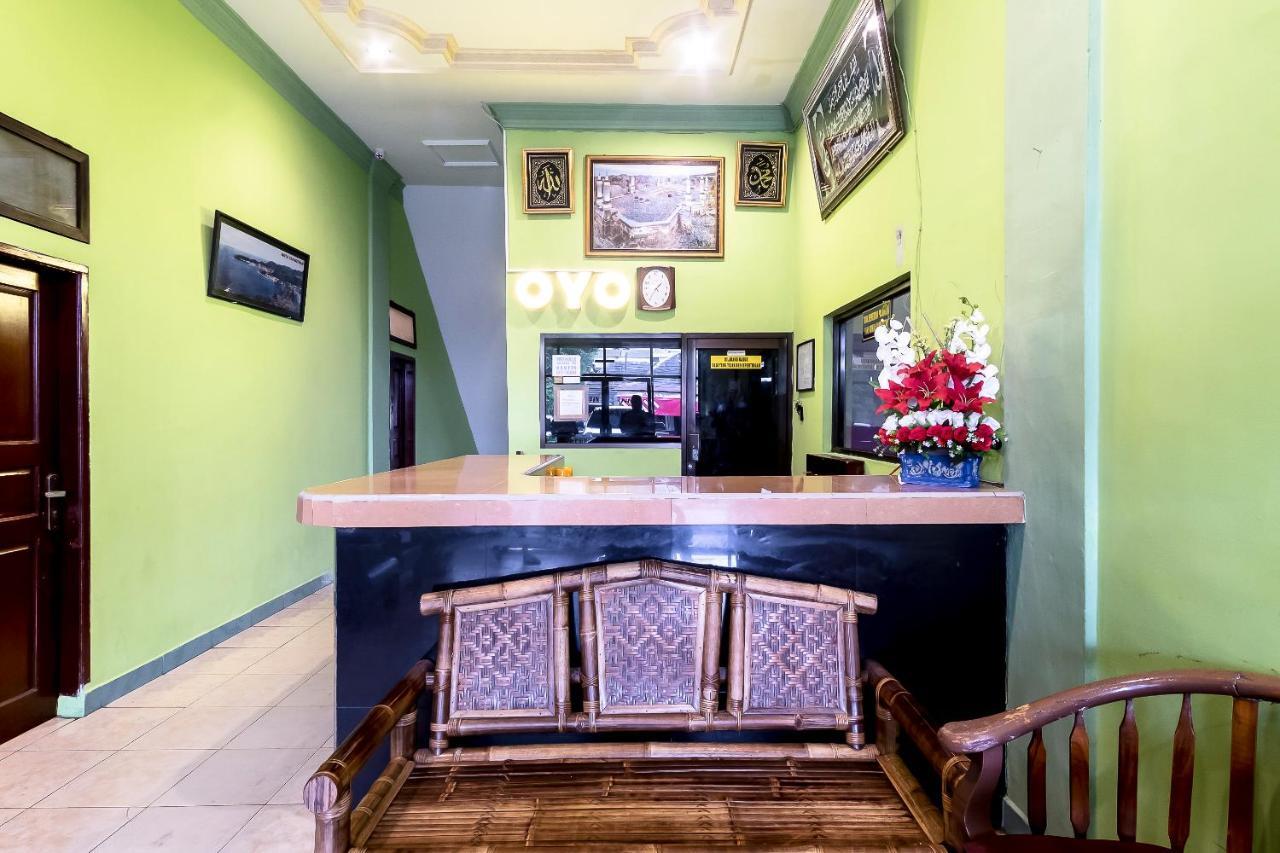מדאן Oyo 723 Penginapan Nia Mandiri Syariah מראה חיצוני תמונה