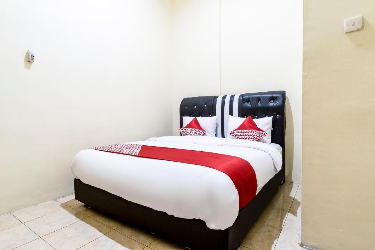 מדאן Oyo 723 Penginapan Nia Mandiri Syariah מראה חיצוני תמונה