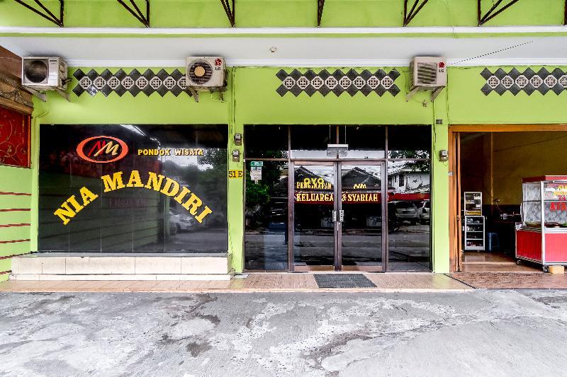 מדאן Oyo 723 Penginapan Nia Mandiri Syariah מראה חיצוני תמונה