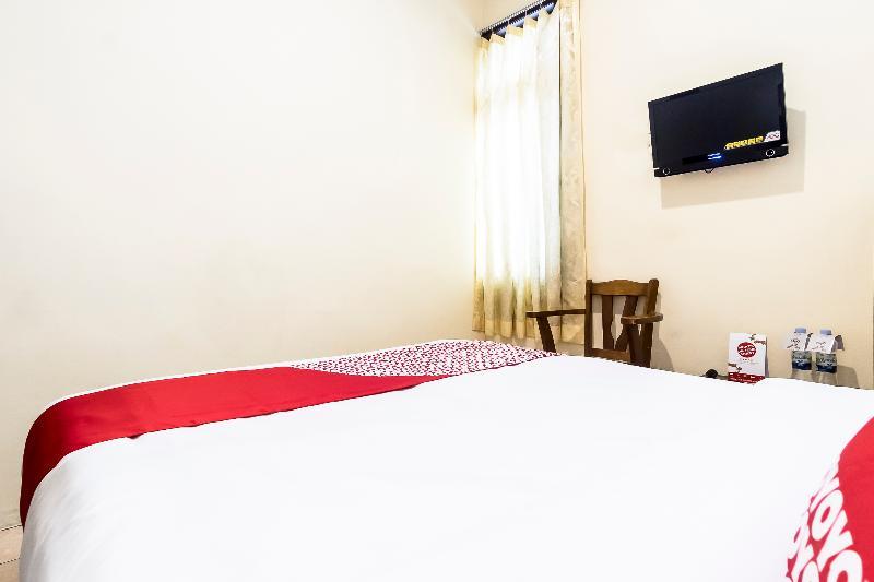 מדאן Oyo 723 Penginapan Nia Mandiri Syariah מראה חיצוני תמונה